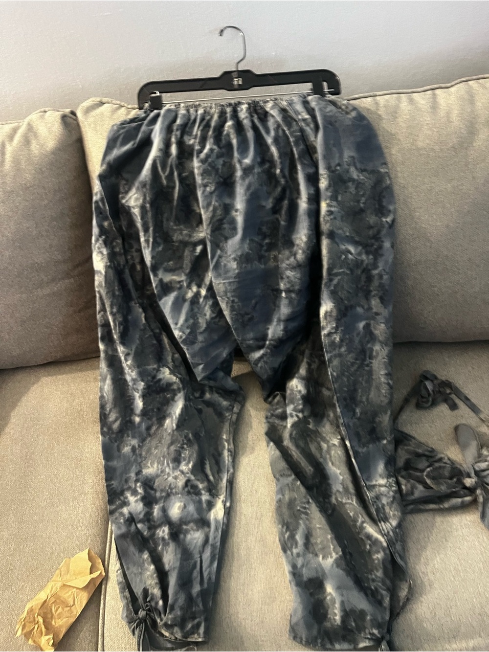 Tie-Dye Halter Crop Top Elastic Waist Harem Pants - Black Gray - Picture 5 of 5